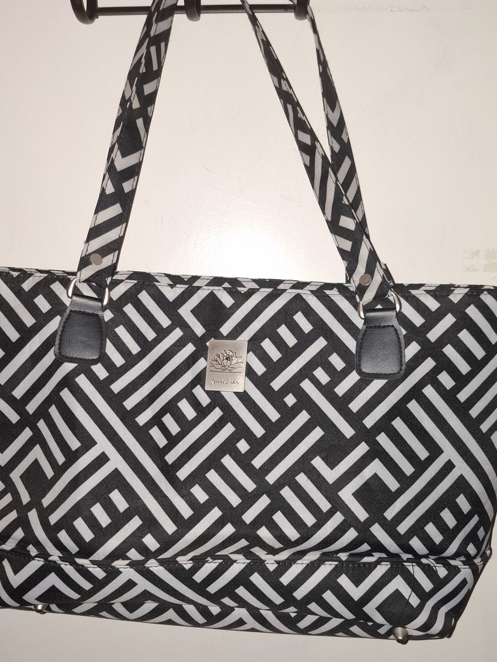 Jenni Chan Black & White Geometric Tote Bag, Zip Top, Lined w/ Inner Pockets